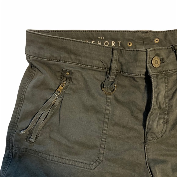 Fun Green Shorts - Picture 2 of 2